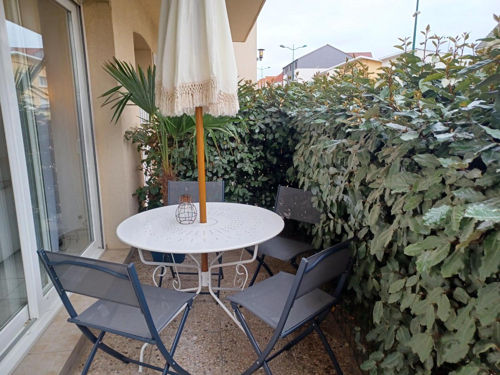 T3 Rez-De-Chaussee Lumineux Avec Terrasse Proche Plage 屈克 外观 照片